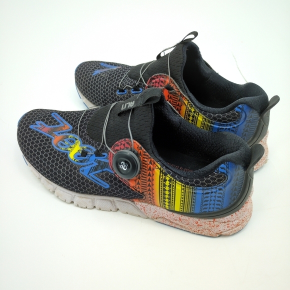 Zoot Run Ali'i Flying Hawaiian Unisex Running Shoes Men's 9.5 Black Rainbow - Picture 2 of 14